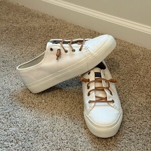 Sperry White Sneakers Preppy Tennis Shoes Leather Laces Women’s Size 10